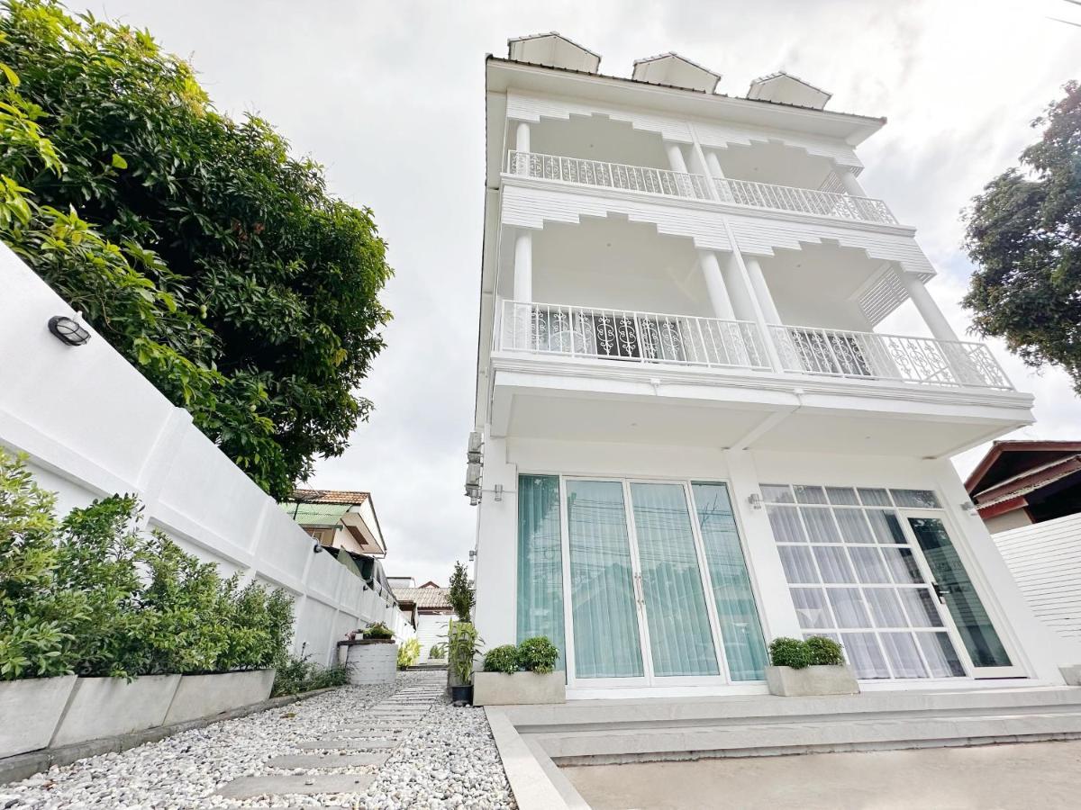 A Pousada The White House Rachamankha เดอะ ไวท์เฮ้าส์ ราชมรรคา Chiang Mai Exterior foto