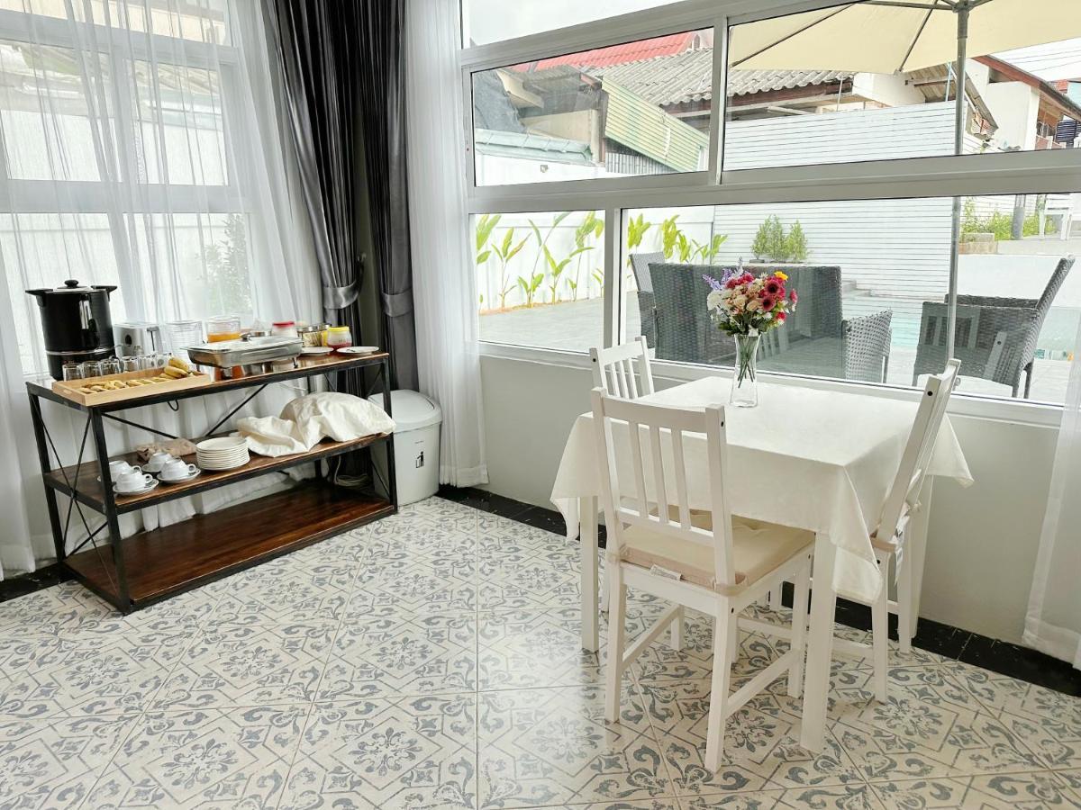 A Pousada The White House Rachamankha เดอะ ไวท์เฮ้าส์ ราชมรรคา Chiang Mai Exterior foto